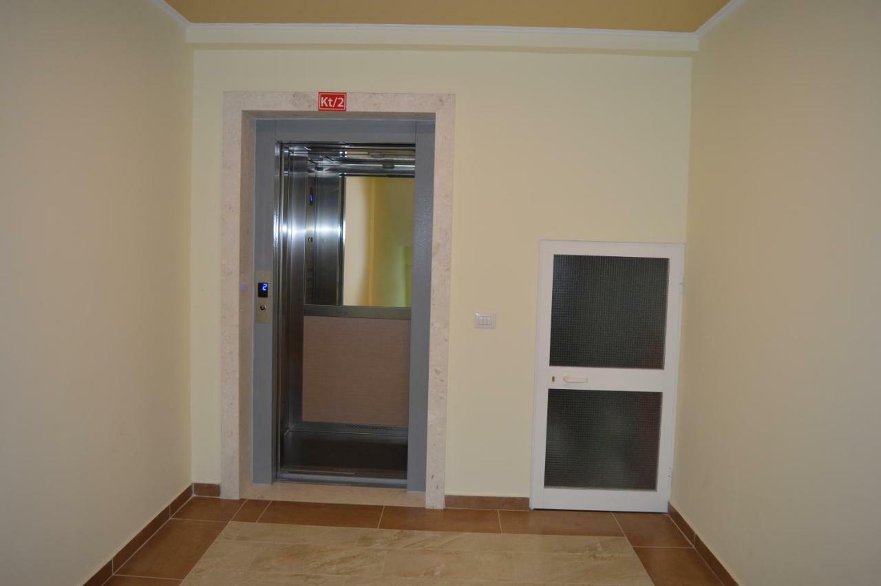 Blini Seaside Apartment Shëngjin Kültér fotó